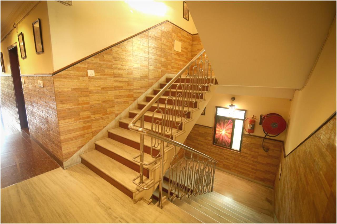 Apples Balaji Inn Siliguri Εξωτερικό φωτογραφία