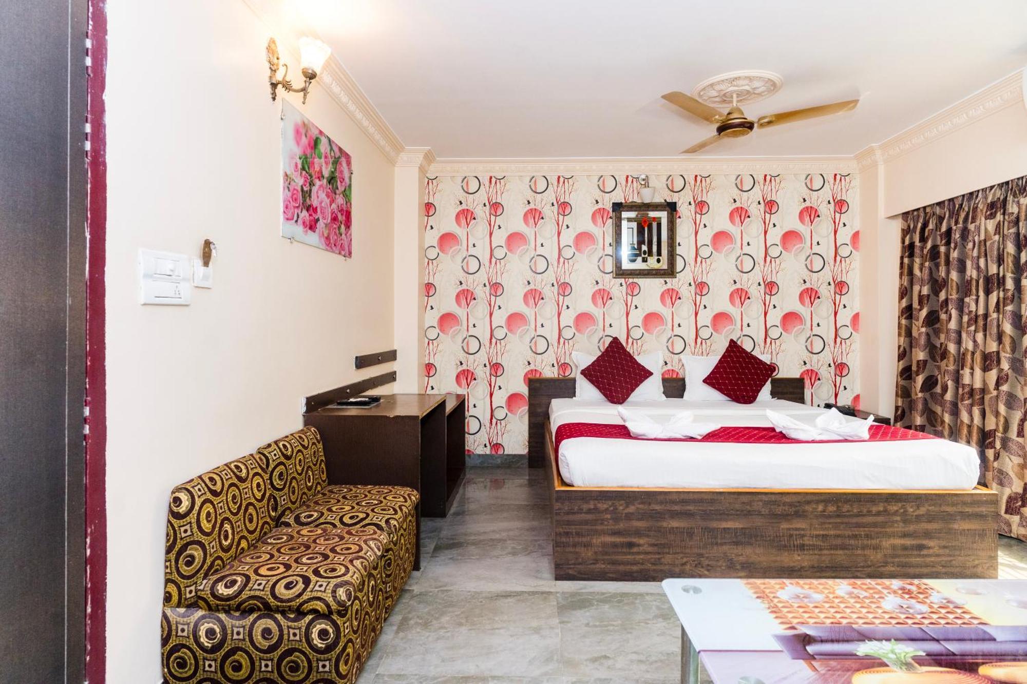 Apples Balaji Inn Siliguri Εξωτερικό φωτογραφία