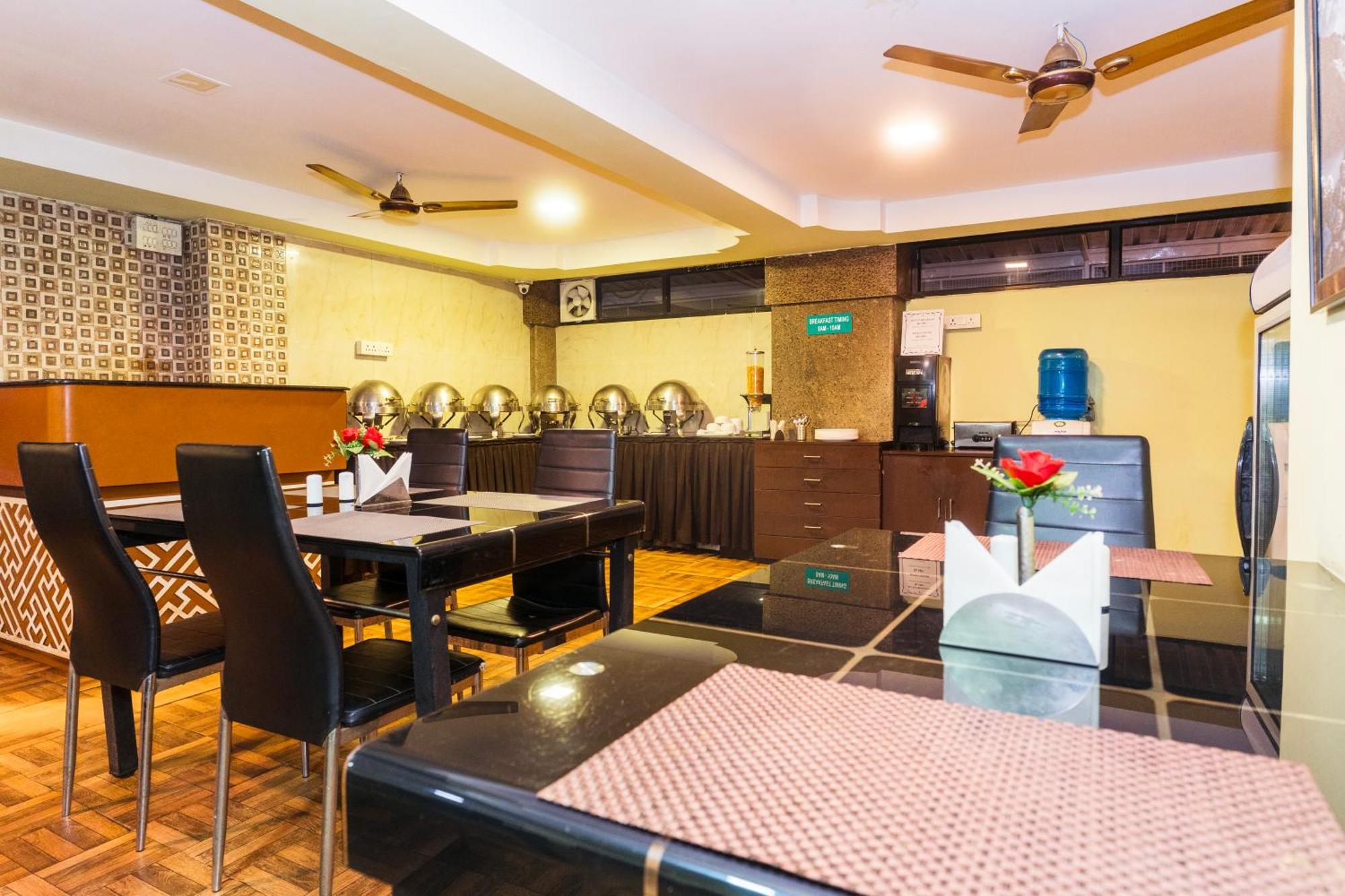 Apples Balaji Inn Siliguri Εξωτερικό φωτογραφία