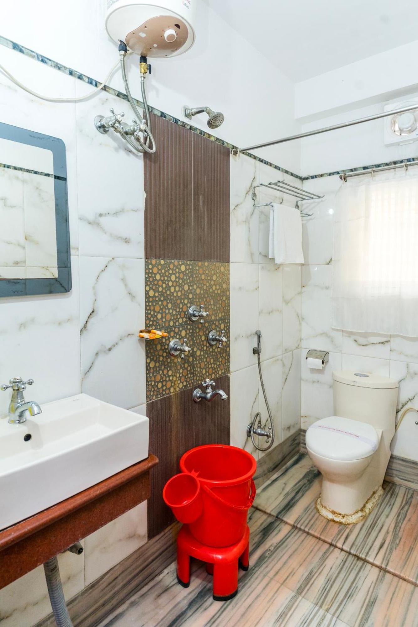 Apples Balaji Inn Siliguri Εξωτερικό φωτογραφία