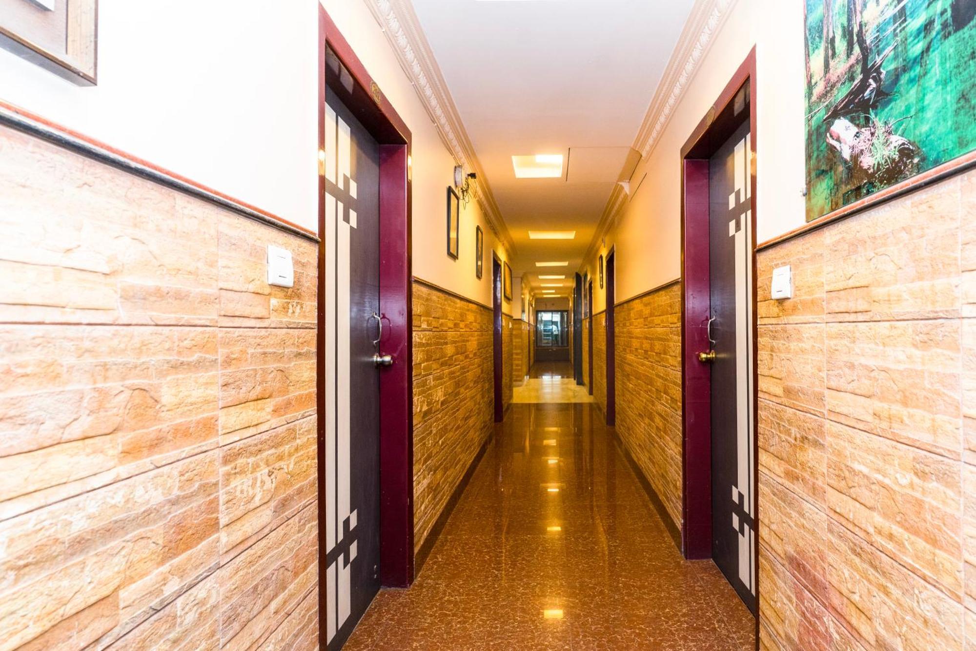 Apples Balaji Inn Siliguri Εξωτερικό φωτογραφία